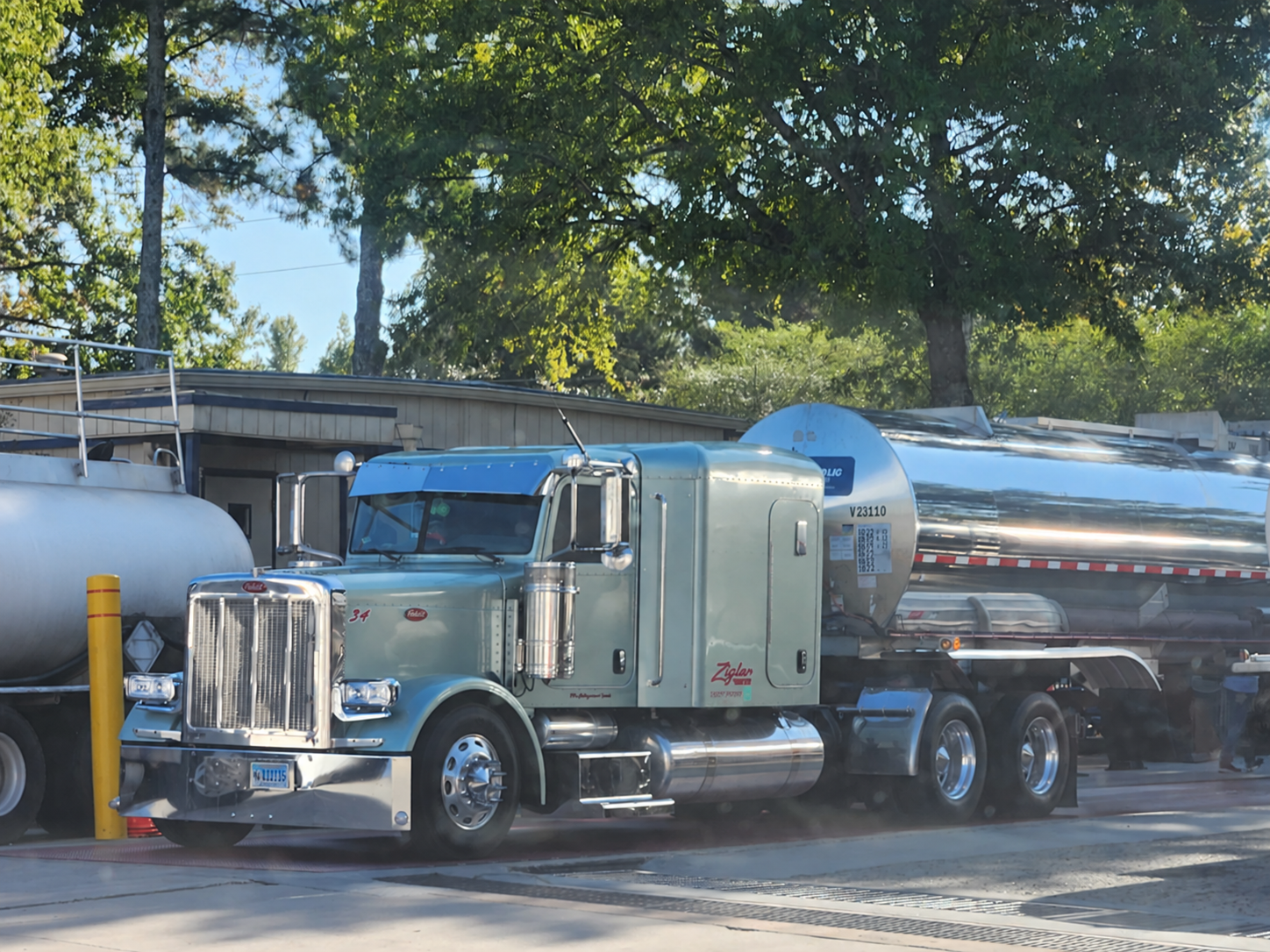 Ziglar Transport Peterbilt hauling bulk liquid equipment